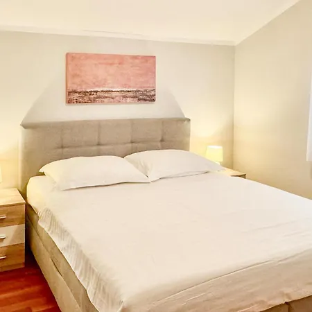 Four-bedroom In Suhovare