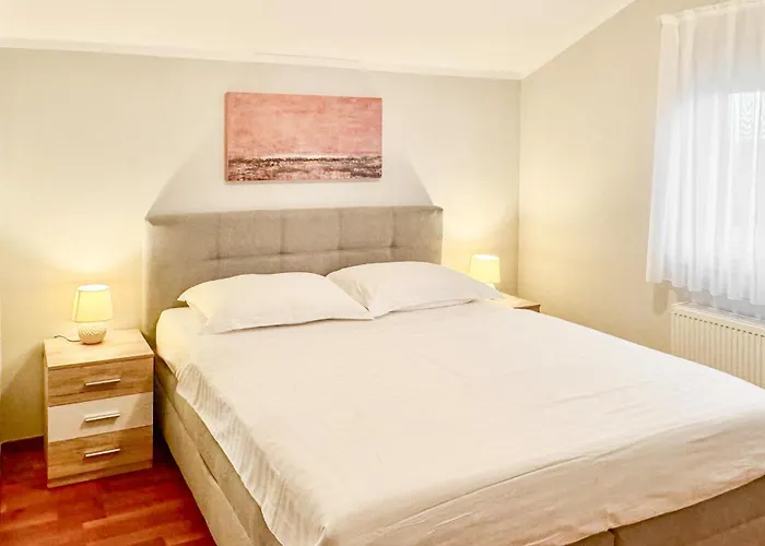 Four-bedroom In Suhovare