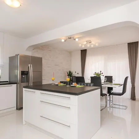 Ferienhaus Amazing In With Kitchen *