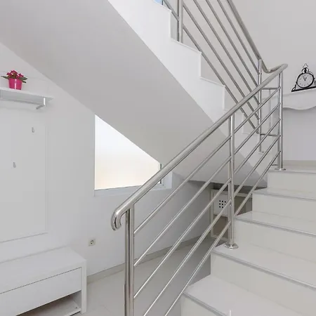 Amazing In With Kitchen *