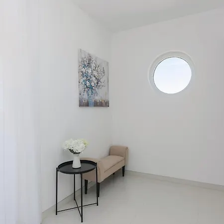 Stunning Home In Suhovare 펜션
