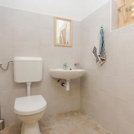 Stunning Home In Suhovare *