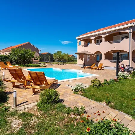 Four-bedroom In Semesterbostad *