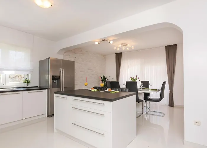 Semesterbostad Four-bedroom In *