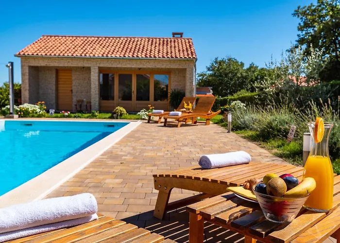 Four-bedroom In Semesterbostad *