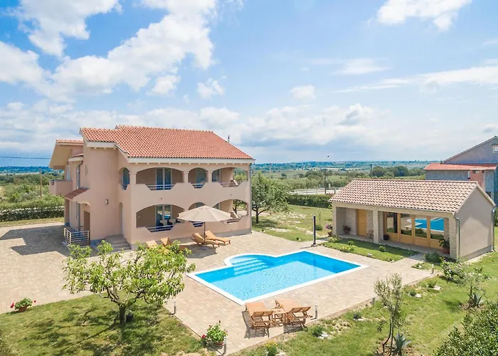 Four-bedroom In Suhovare