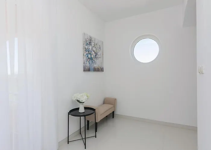 Four-bedroom In Semesterbostad