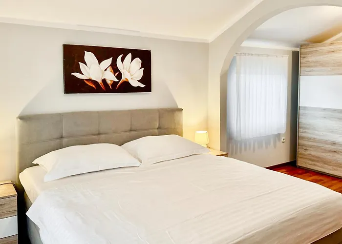 Dom wakacyjny Four-bedroom In *